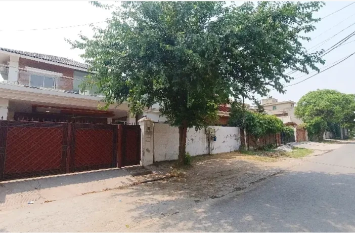Buy Prime Location 22 Marla House At Highly Affordable Price