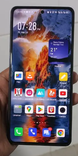 Infinix note 30 pro with new 15w wireless charger