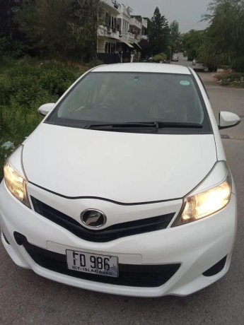 toyota-vitz-201215-toyota-vitz-vitz-car-for-sale-big-3