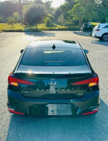 hyundai-elantra-gls-car-for-sale-in-islamabad-big-3