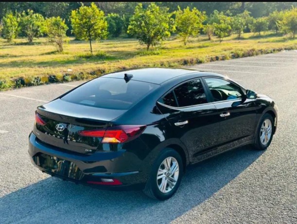 hyundai-elantra-gls-car-for-sale-in-islamabad-big-4