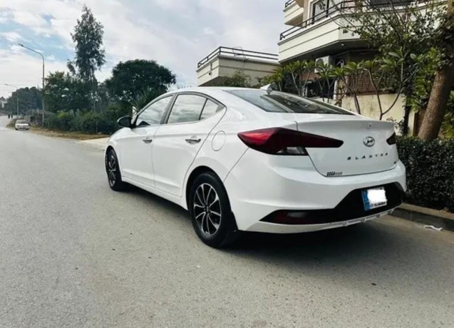 hyundai-elantra-car-for-sale-in-islamabad-big-3