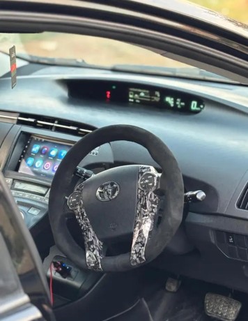 toyota-prius-car-for-sale-in-islamabad-big-0