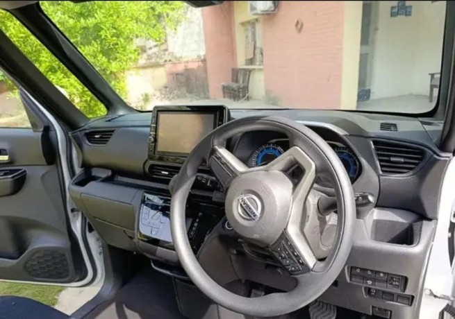 nissan-roox-car-for-sale-in-islamabad-big-3