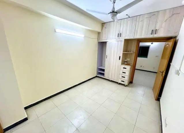 2-bedroom-corner-flat-for-sale-flat-for-sale-in-islamabad-big-2