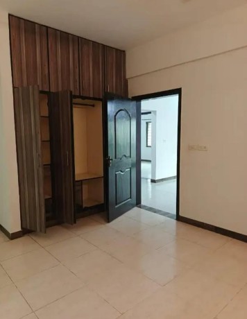 10-marla-appartment-for-sale-in-askari-11-sector-b-appartment-for-sale-in-lahore-big-4