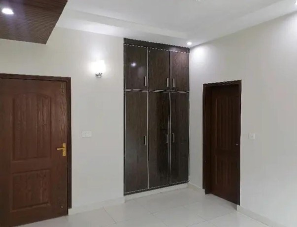 flat-for-sale-in-askari-appartment-for-sale-in-askari-lahore-big-1