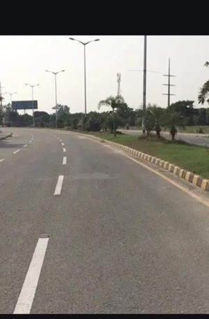 5-marla-plot-for-sale-in-c-block-plot-for-sale-in-lahore-big-0