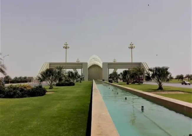 1250-sq-ft-shop-with-basement-shop-available-for-sale-in-karachi-big-4