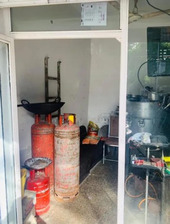 rented-shop-for-sale-in-model-town-shop-for-sale-in-lahore-model-town-big-1