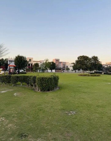 commercial-building-for-sale-building-for-sale-in-lahore-big-2