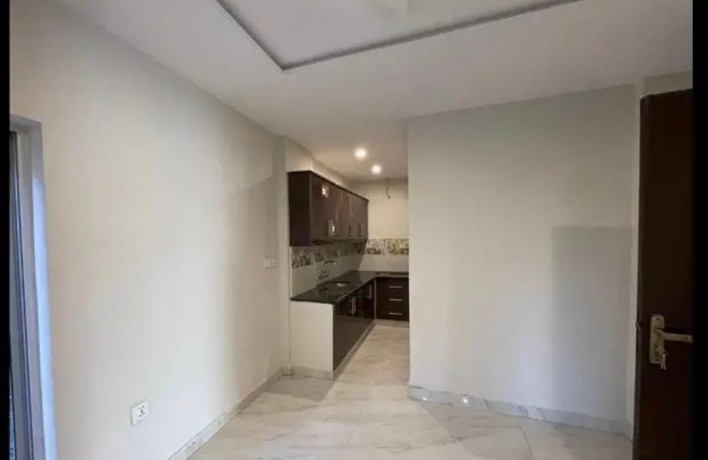 appartment-for-rent-in-bahria-town-lahore-big-2