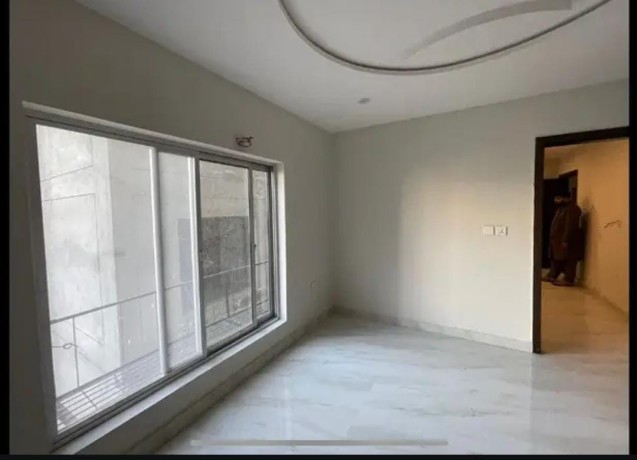 appartment-for-rent-in-bahria-town-lahore-big-1