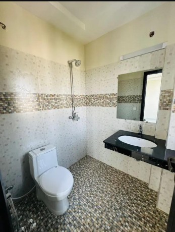 appartment-for-rent-in-bahria-town-lahore-big-0