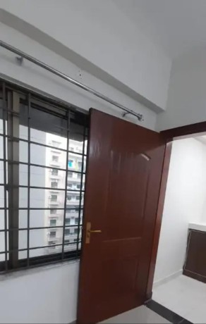 flat-for-rent-in-askari-10-lahore-big-4