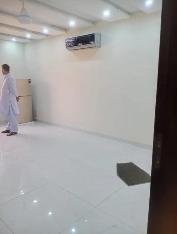 flat-for-rent-in-gulberg-lahore-big-4