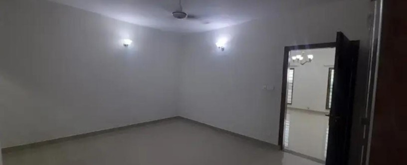 flat-for-rent-in-askari-10-lahore-big-0