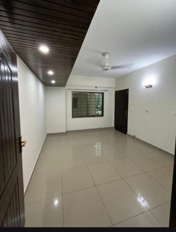 appartment-for-rent-in-askari-10-lahore-big-2