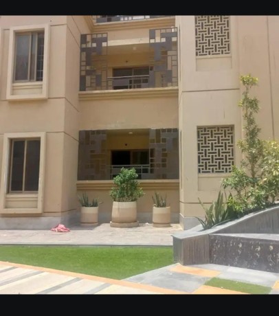 flat-for-rent-in-falaknaz-residency-in-karachi-big-2