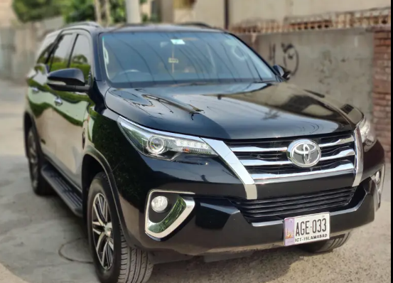 toyota-fortuner-v-27-total-genuine-big-0