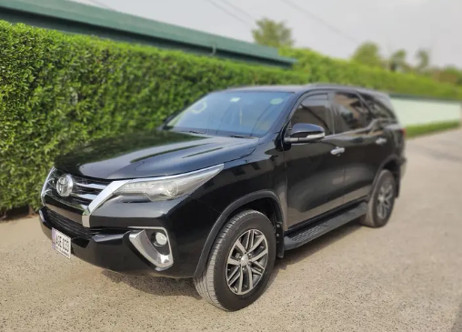 toyota-fortuner-v-27-total-genuine-big-1