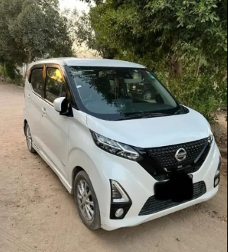 nissan-dayz-highway-star-2019-big-3