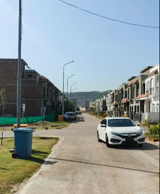 5-marla-plot-in-most-hyped-and-developed-block-h-park-view-islamabad-big-1