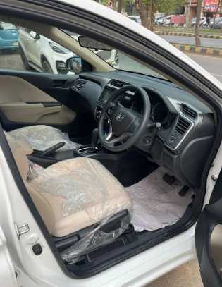 honda-city-12-automatic-2025-bank-leased-big-3