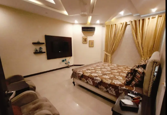 DHA FURNISHED GUEST House Short And Long Term Daily Weekly And Monthly Basis