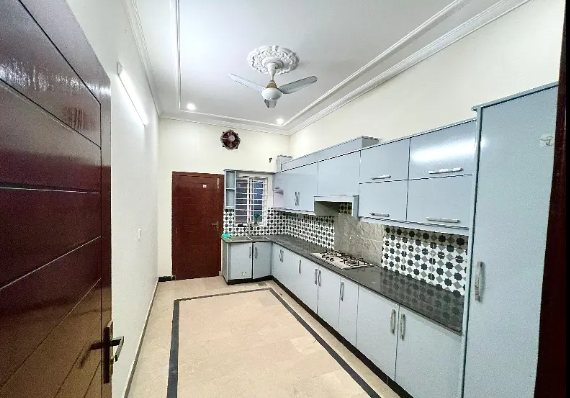 10-marla-upper-portion-house-for-rent-f-17-islamabad-all-facility-available-cda-approved-sectr-big-3