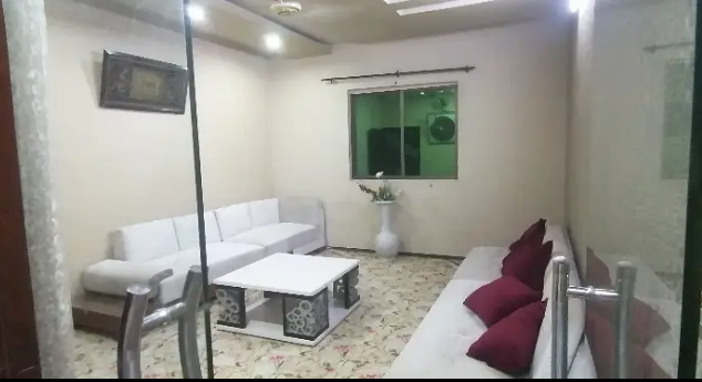 PORTION FOR SALE EXCELLENT CONDITION IDEAL LOCATION NORTH KARACHI SECTOR 11A