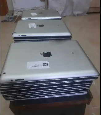 Apple ipad 4/4th gen USA stock price challenge to all pakistan HD Ele
