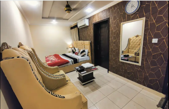 deluxe-room-guest-room-guest-house-rooms-available-big-1
