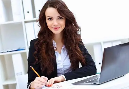 female-assistant-administrator-big-1