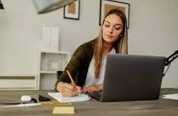 Looking for Female Secretary