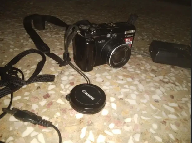 Canon camera_5.0 mega pixel_ HD images