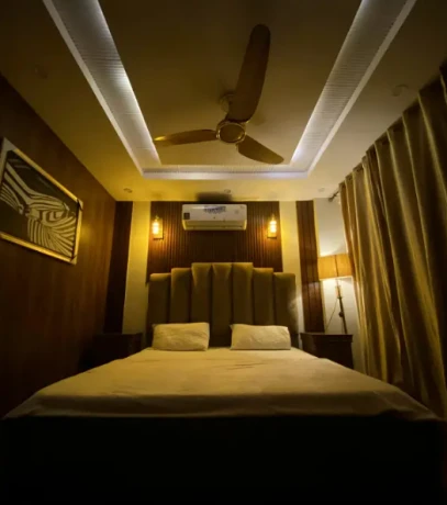 Per day Facing Eiffel tower Luxury one bedroom apartment