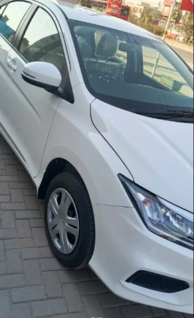 honda-city-12-automatic-2025-bank-leased-big-2