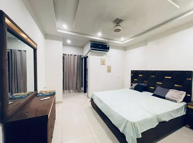 1 Bedroom Fully Furnished Apartment for Rent in Zarkon Heights