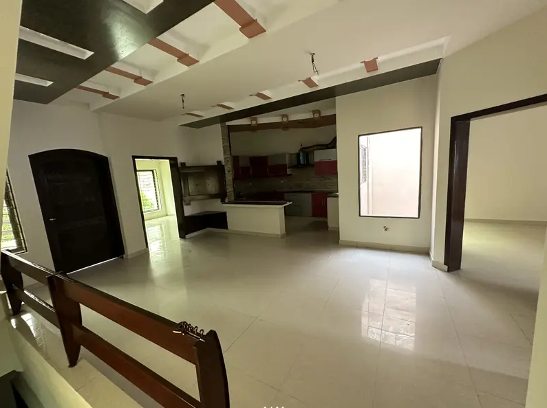 10 Marla Upper Portion Available ( + water + Gas )