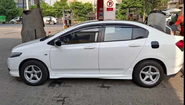 Self Drive Car Rental Service , Rent a Car Without Driver Car for Rent