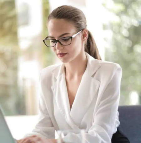 office-assistant-female-big-0