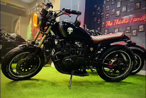 Suzuki gsxr 250cc Four Cylinder Cafe Racer Heavy Bike