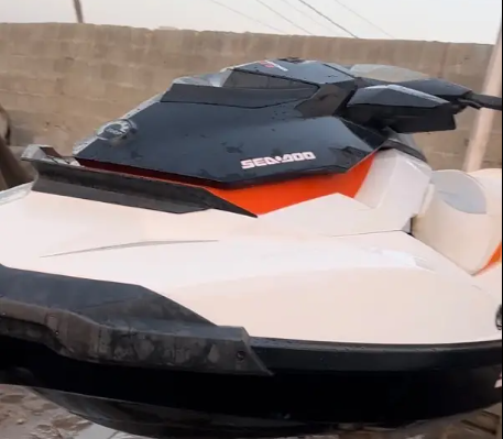 Jetski Boat