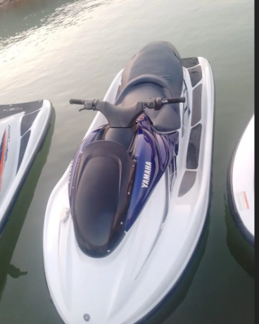 yamaha-jetskis-available-mint-condition-big-1