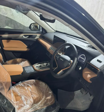 haval-jolion-15-turbo-petrol-2025-bank-leased-big-1