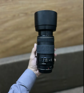 Canon ultrasonic image stablizer 70-300mm lens