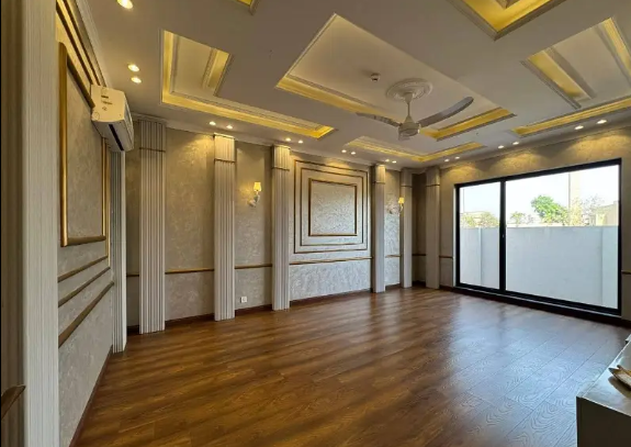 1 Kanal Beautiful Excellent House For Rent in DHA Phase 8 Ex Park View