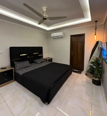 Super luxury AC furnished apartment for rent. Short stay/ Daily/ weekly/ monthly and long term basics. Whatsapp 03006653856
