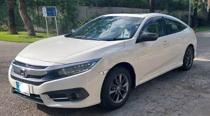 Honda Civic 1.8 i. vtec oriel cvt UG 2021 for sale beautiful car